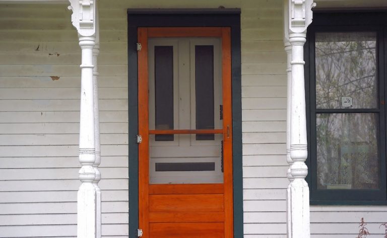 Is-Your-Screen-Door-Damaged