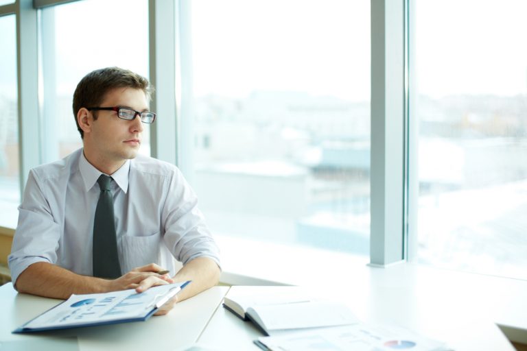 The-Benefits-of-Having-a-Window-in-Your-Office-or-Workspace